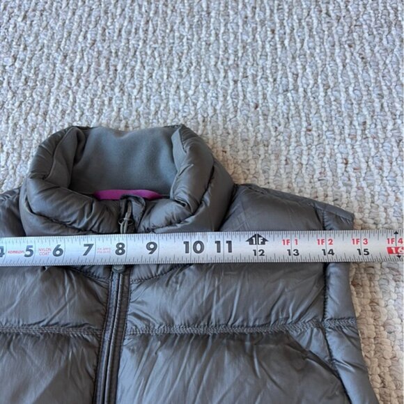 STIO Women’s Goose Down Puffer Vest - Picture 11 of 12